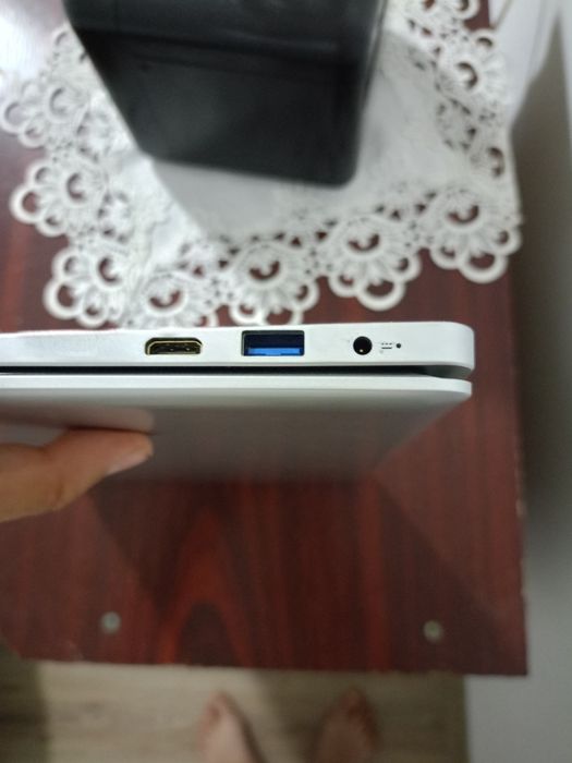 Laptop Windows 11 Pro 475GB