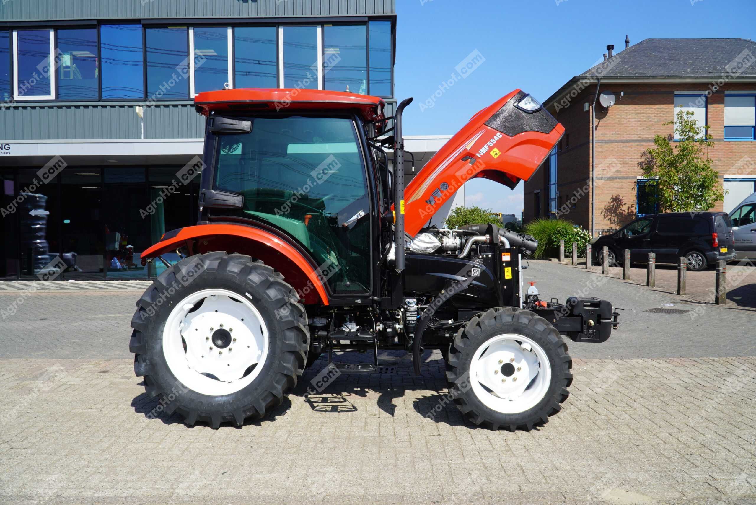 YTO Tractor de 55 CP cu cabină / YTO NMF554C