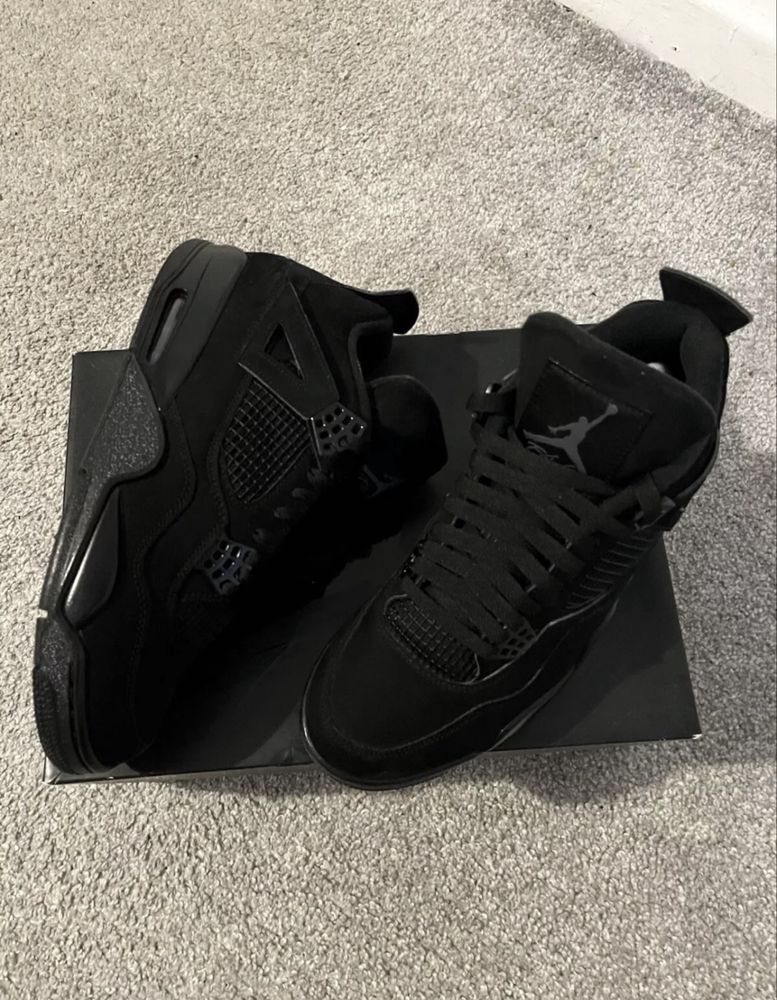 Jordan 4 Black Cat size 42/43