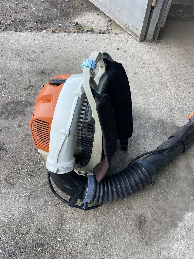Мощна въздоходувка духалка въздувка STIHL BR 430