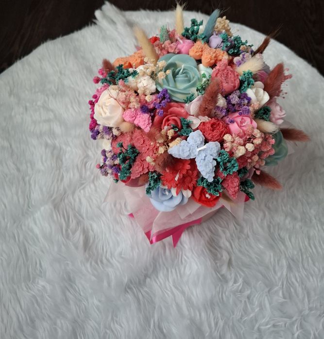 Flori din ceara de soia