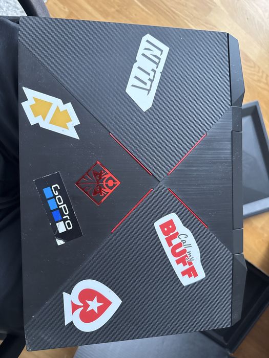 Laptop Omen 15 defect
