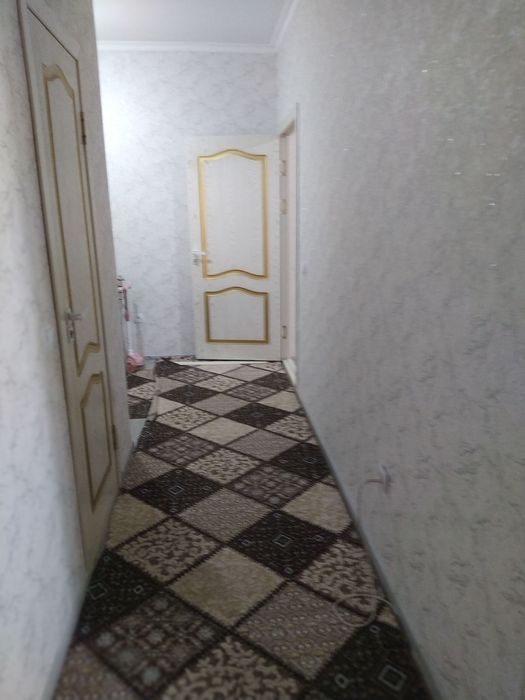 Uy sotiladi  yangi bozorni yonida