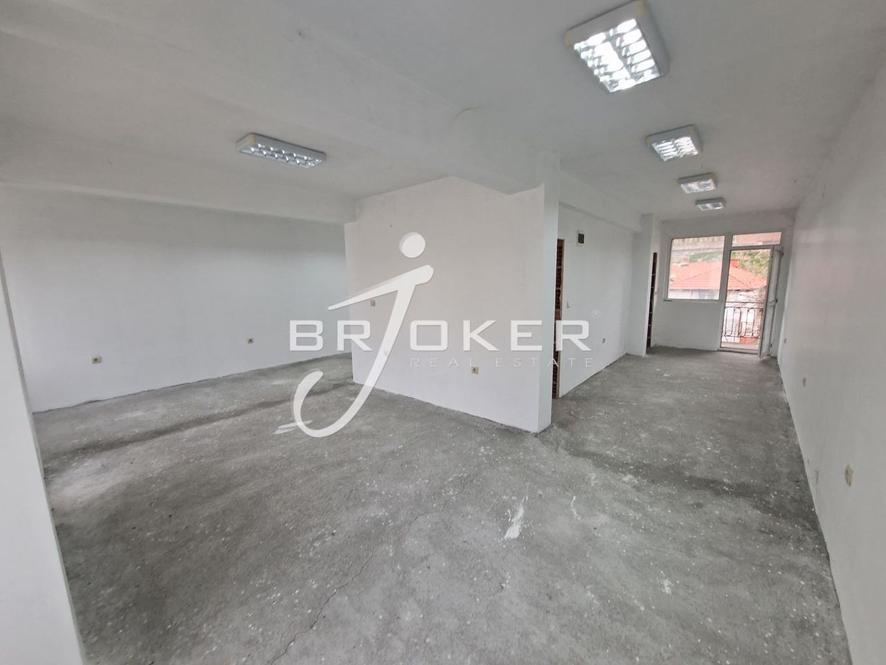 Продава се Магазин в Хасково, Хисаря - 161 кв.м за 380 €/кв.м - Снимка #7