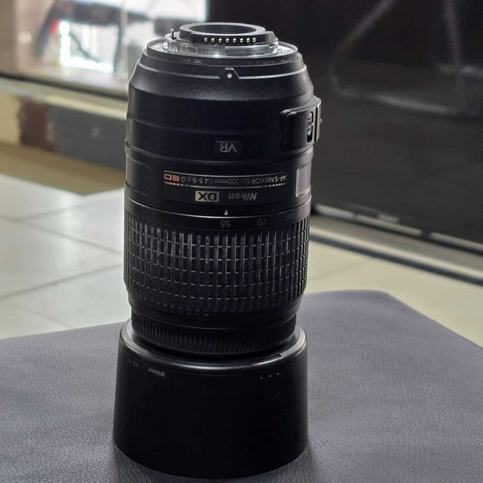 Обектив Nikon AF-S DX Nikkor 55-300mm f/4.5-5.6G ED VR