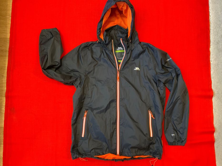 Trespass-оригинално яке размер л