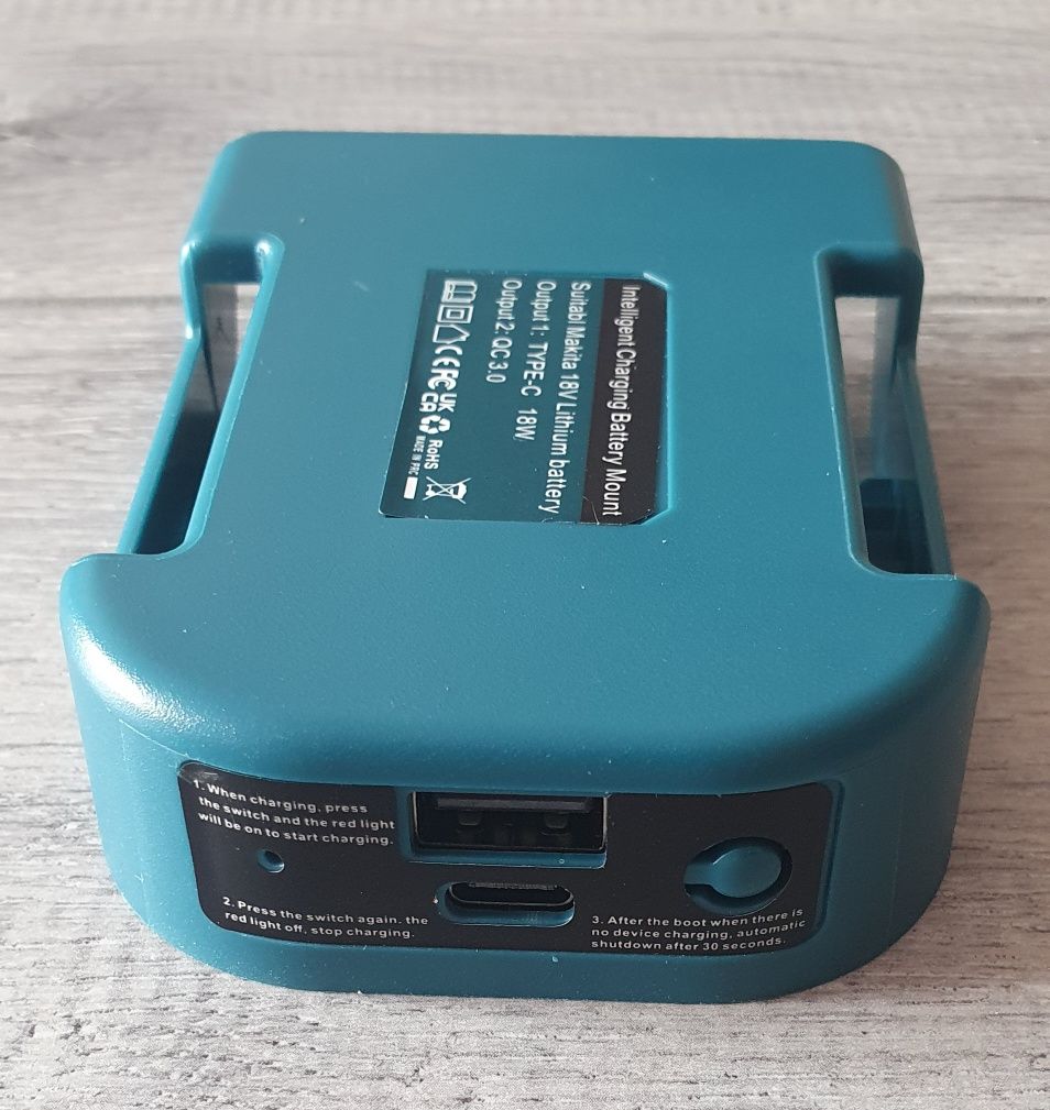 Încarcator USB pentru acumulalatori Makita 18V