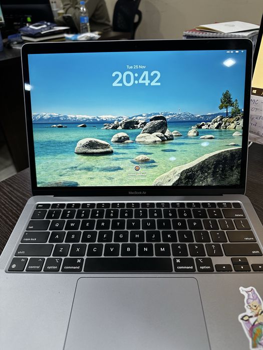 Macbook air m1 2020