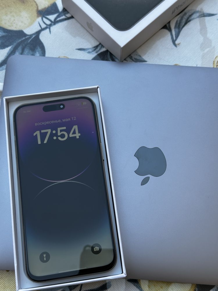 Iphone 15 Pro Max ( Dubai 1:1 )