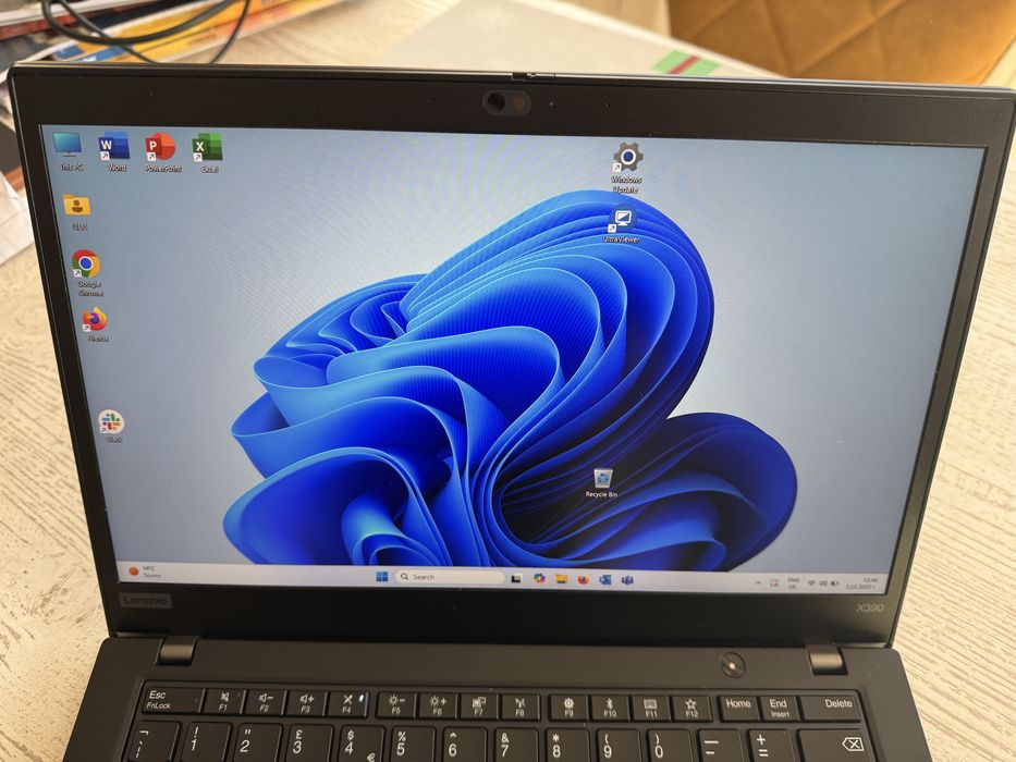 Продавам лаптоп Lenovo x390