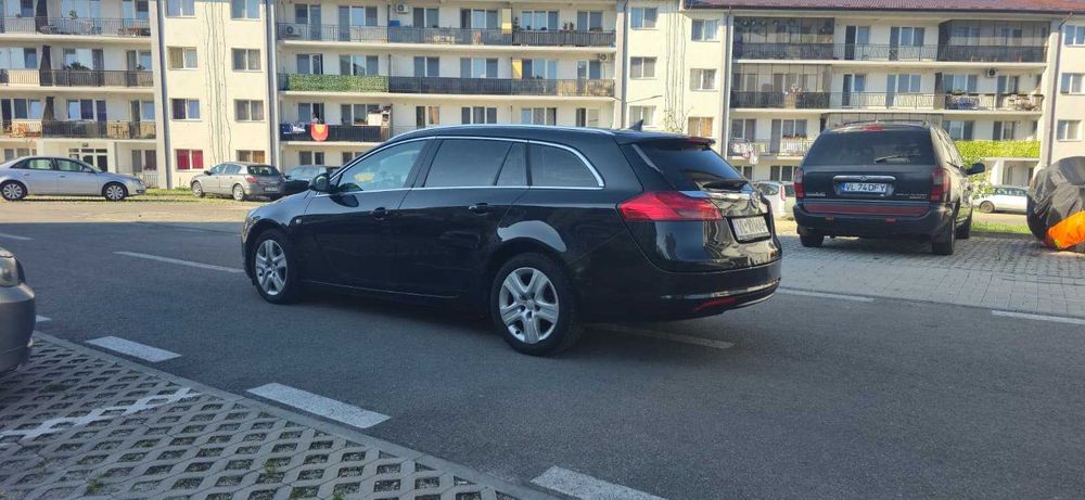 Vând Opel Insignia Sports Tourer 2010 2.0 cdti