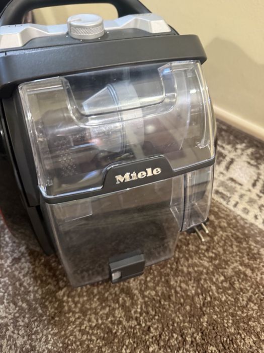 Ръчна прахосмукачкa Miele Boost CX1