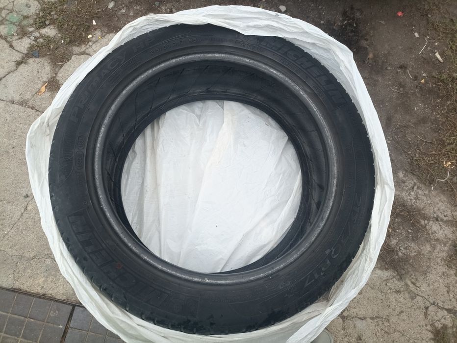 Продам резину  Michelin