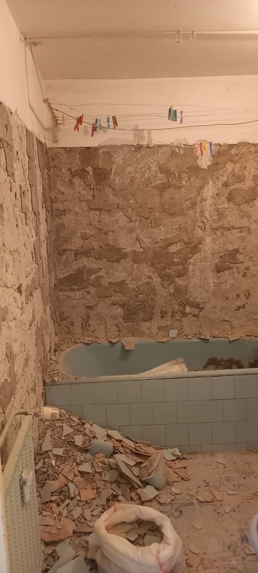 Pregătit apartamente pt renovare Decopertari Demolari Taiat pereți