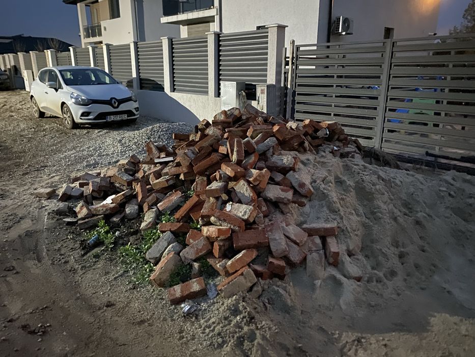 Caramida veche, curatata 1 Ron bucara