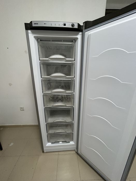 Морозильник, есть несколько штук