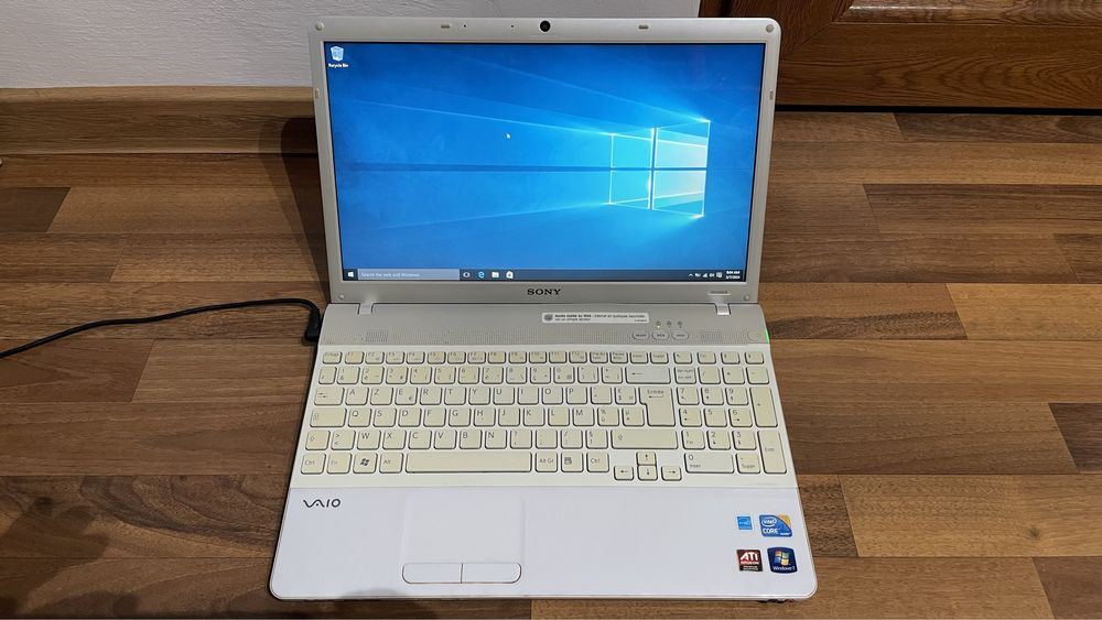 Vand laptop sony vaio 15,3 inch