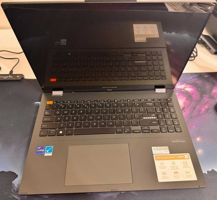 Laptop 2-în-1 ASUS Flip OLED 3.2K 120Hz, Procesor i9, Touchscreen