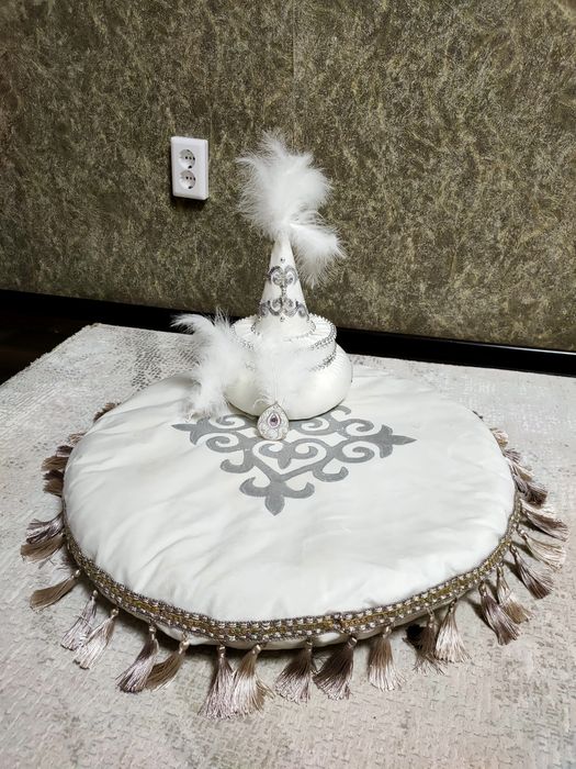 Продам набор на сырга салу