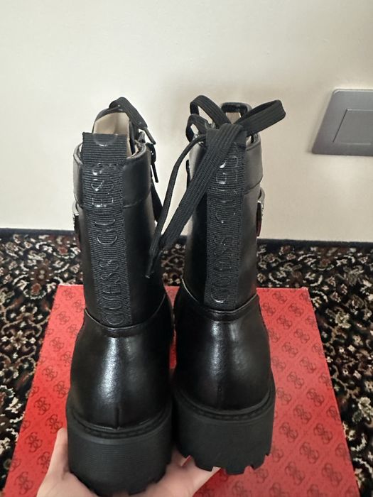 Нови, оригинални боти Guess N40