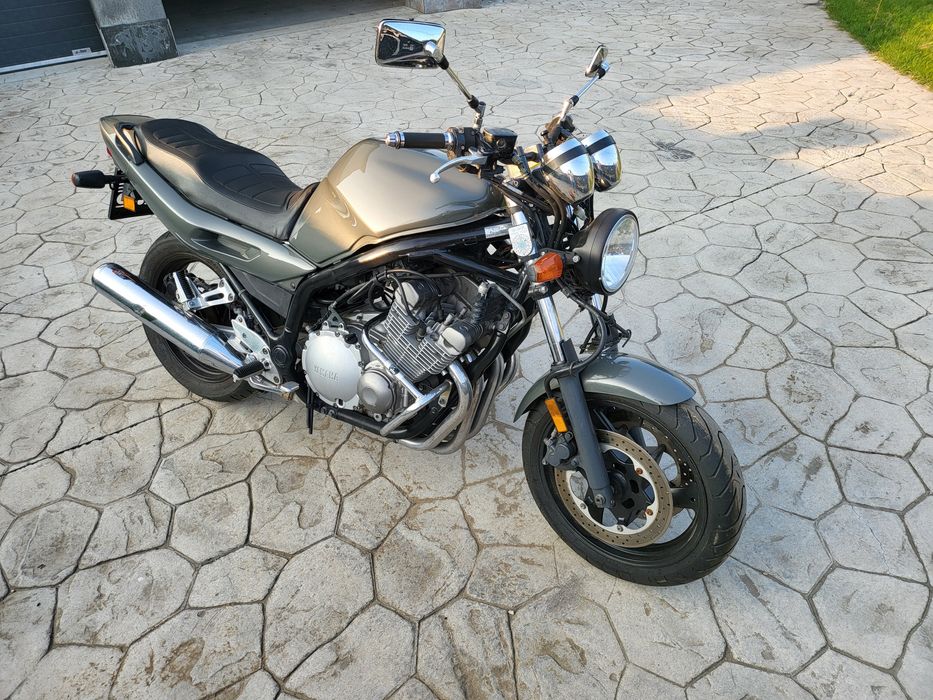 Vand  Motocicleta Honda, Yamaha
