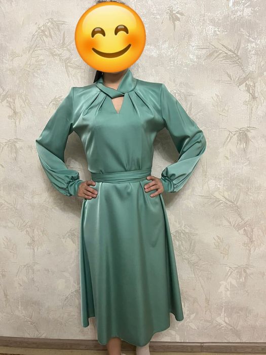 Продам атласовое платье