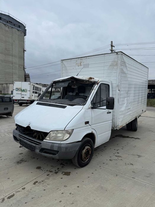 Dezmembrez Mercedes Sprinter 416 2.7 CDI Automat Cub Piele