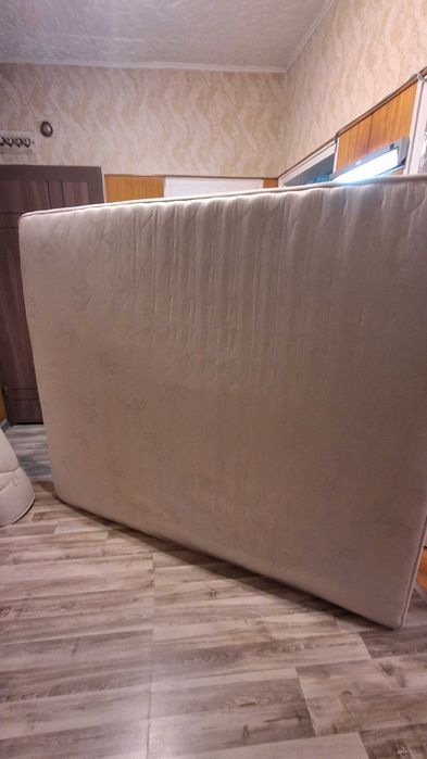 Продавам Еднолицеви матраци 160/200 за 70лв