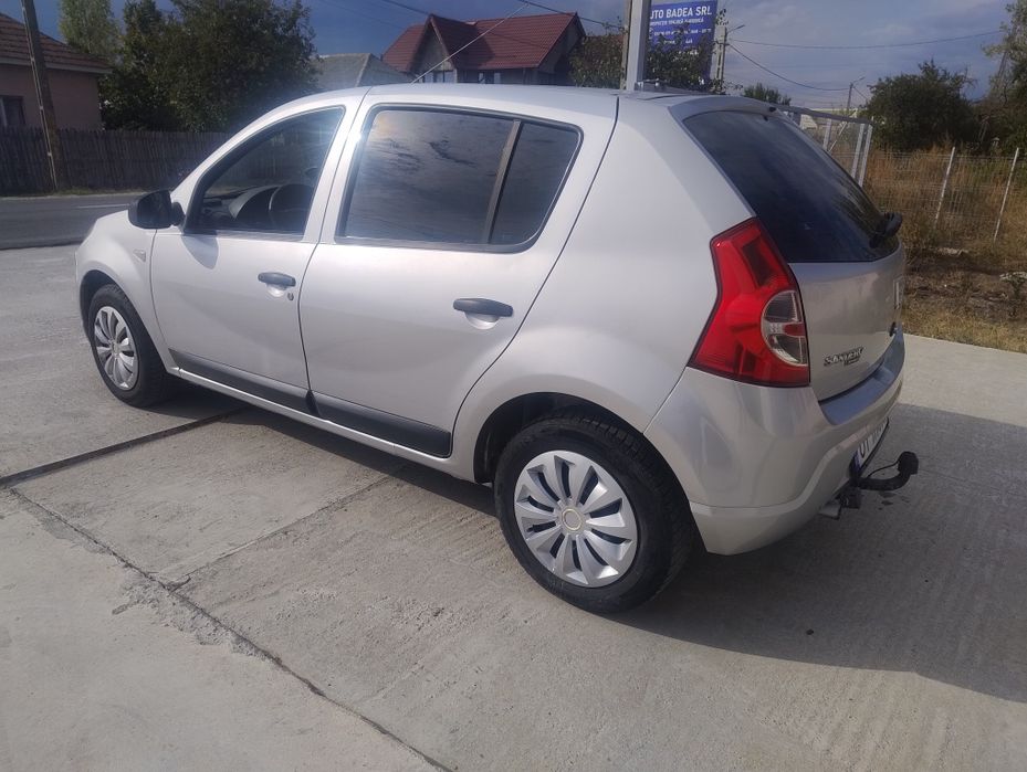 Vând Dacia Logan Sandero GPL