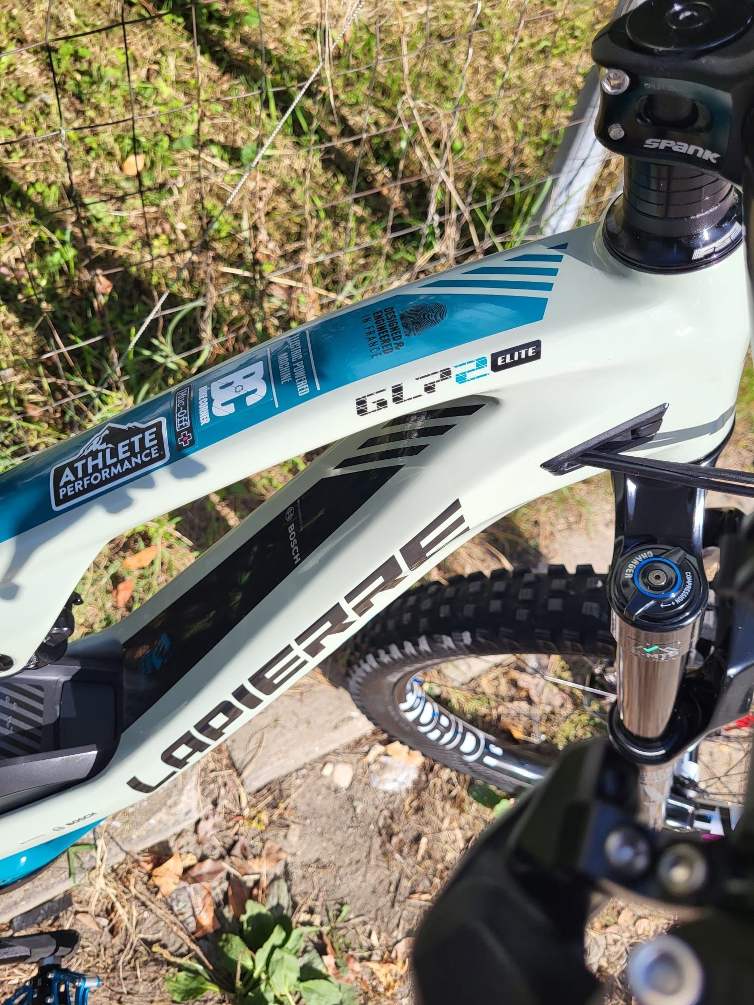 Bicicleta  electrică full  suspension LAPIERRE overvolt  GLP  2 elite