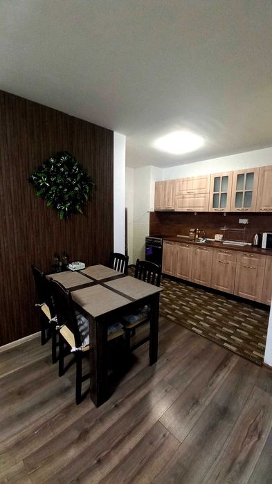 Под наем ,триснаен апартамент .