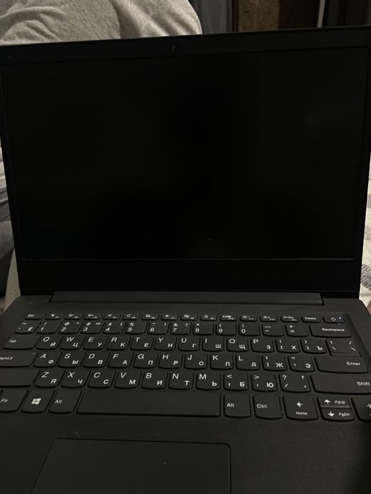 Ноутбук Lenovo v14 ada продам