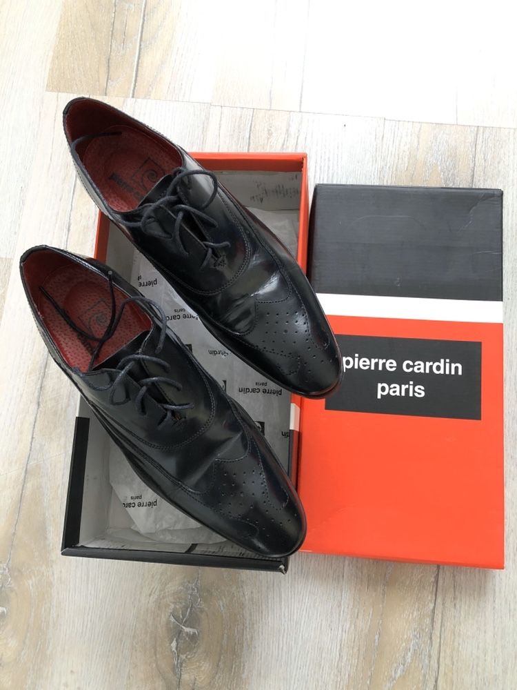 Vand pantofi originali Pierre Cardin - 149 lei