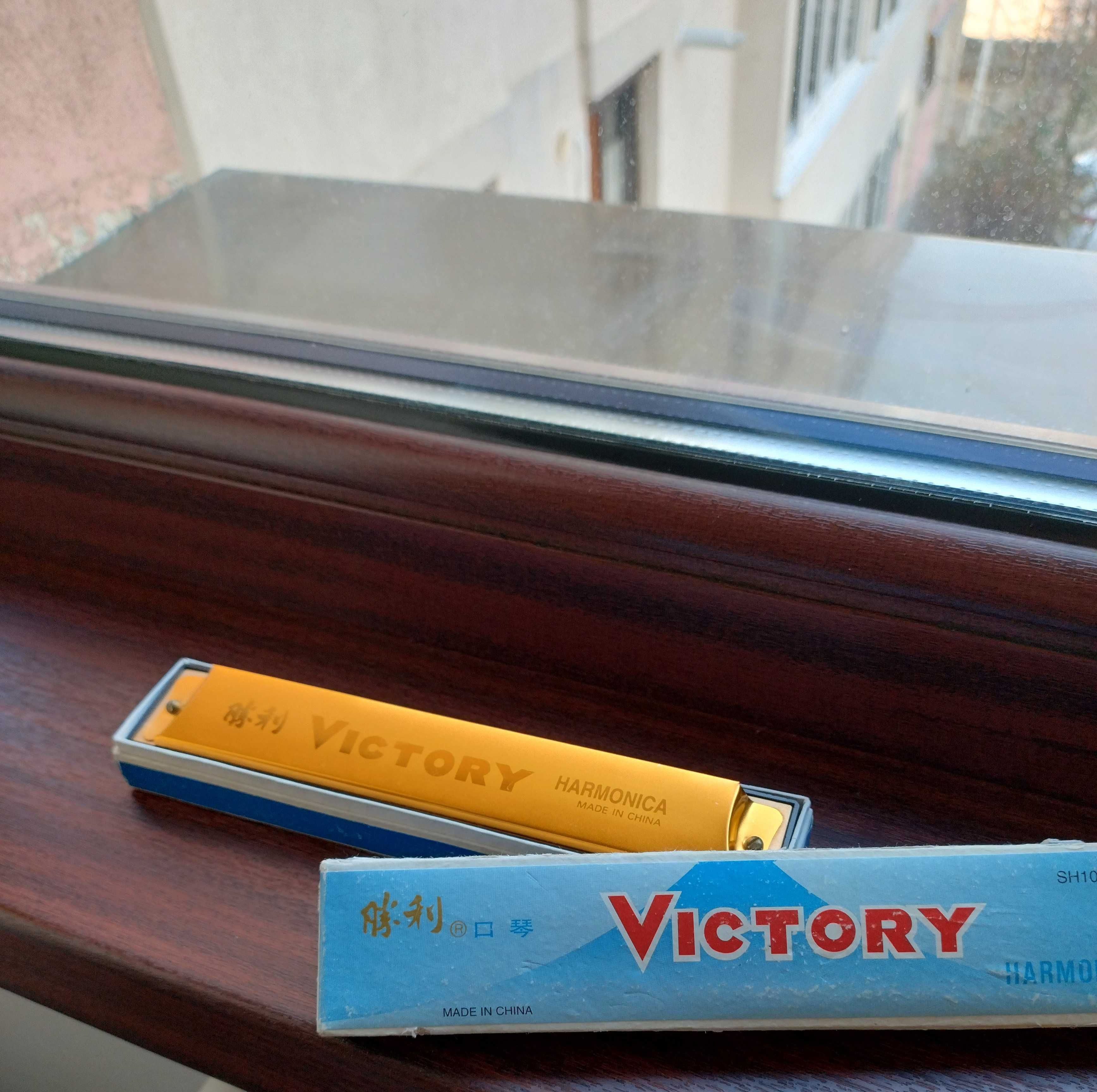 Harmonica Victory