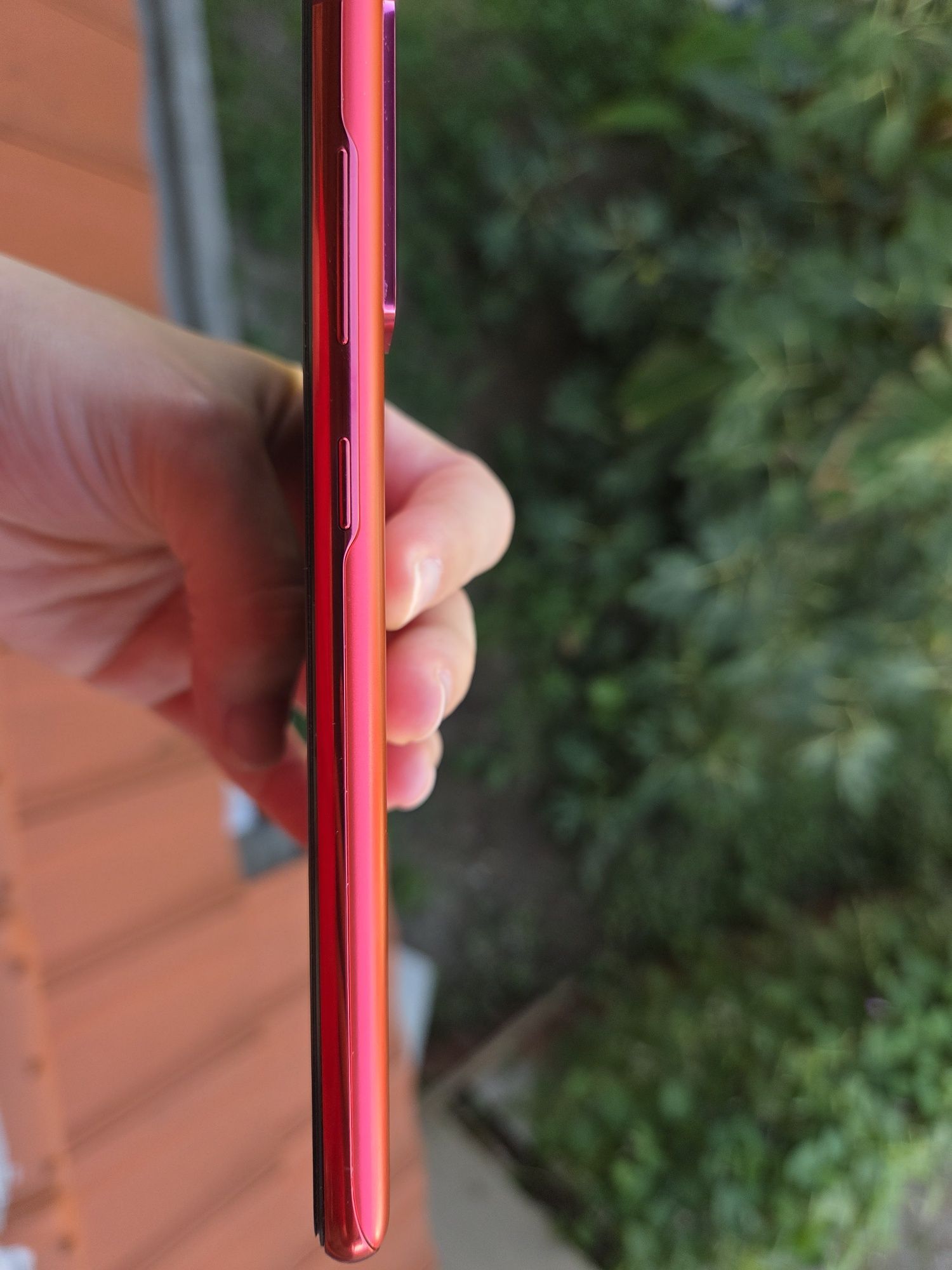 Samsung S20 FE червен