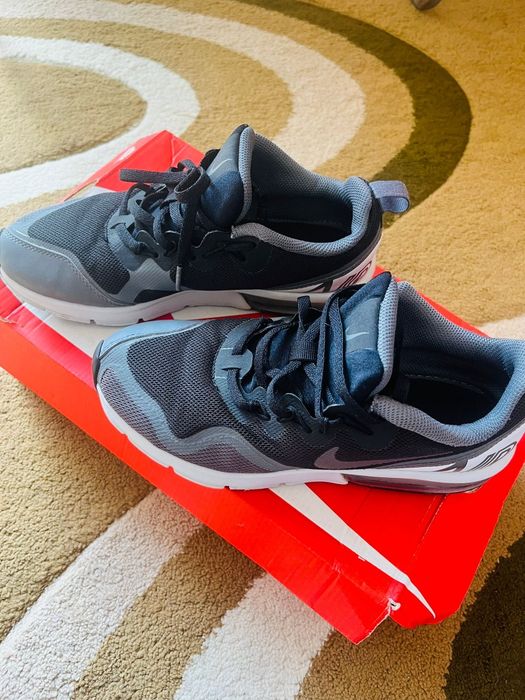 Pantofi sport Nike 36,5