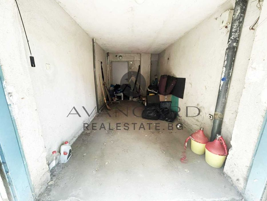 оф.24377 Партерен гараж до Събота пазара