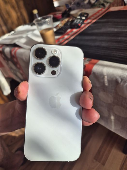 Продавам iPhone 14 pro 128gb