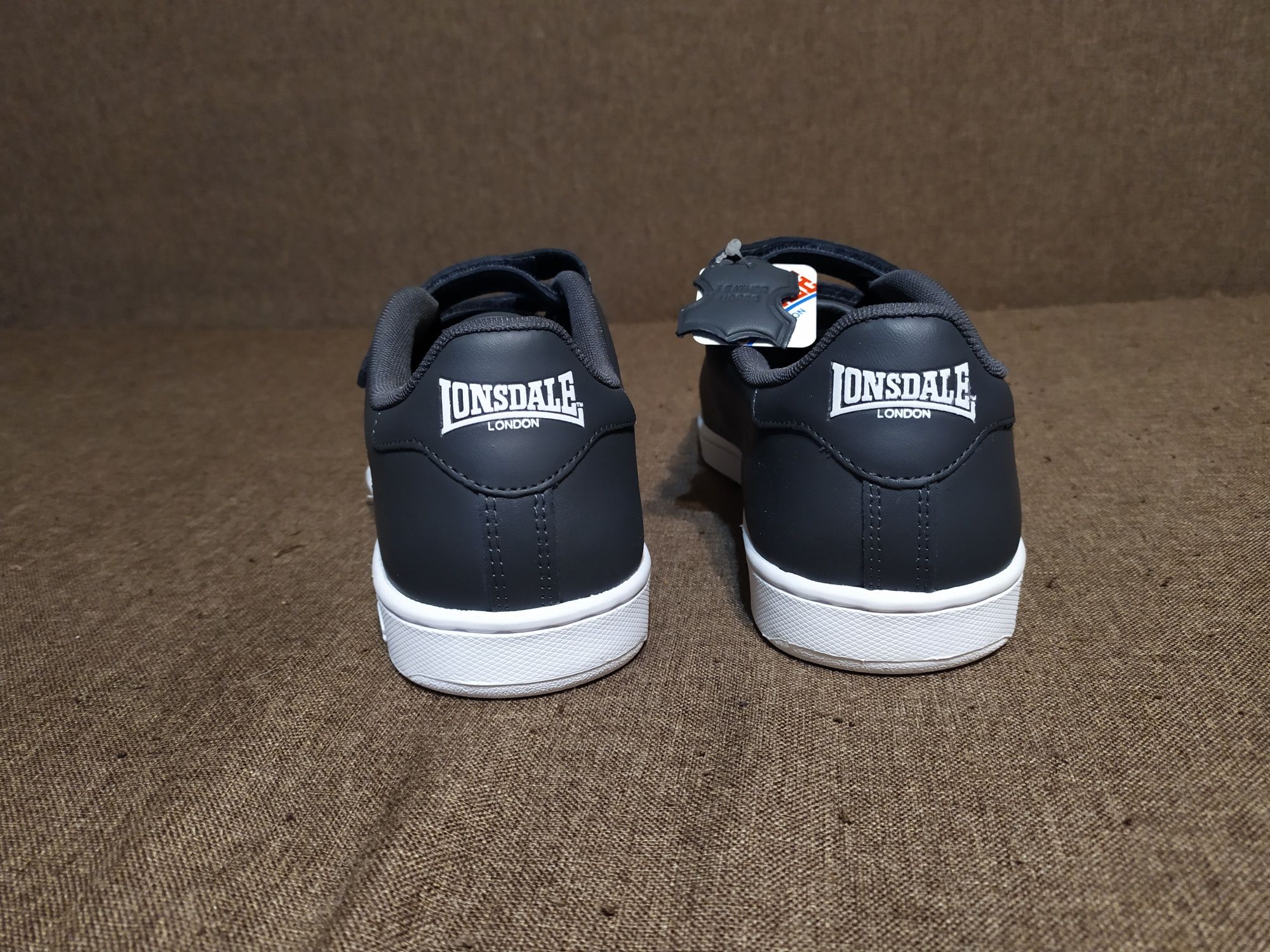 Нови кецове Lonsdale Leyton vel 00 charcoal/white 001 44/45