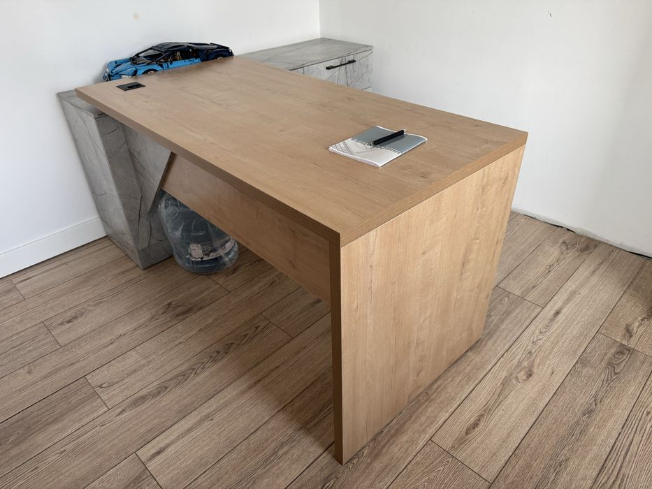 Письменный стол для дома и офиса