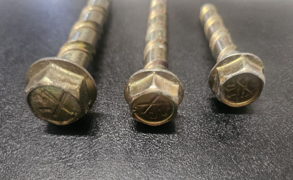 Suruburi cu fixare directă în beton