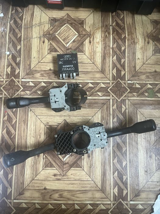 Под рулевой переключатель, гитара, стрекоза