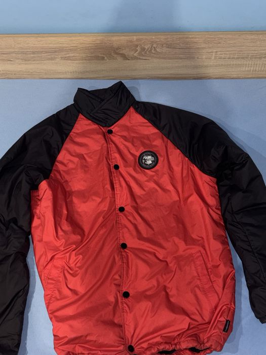 Продава се яке Vans / The North Face