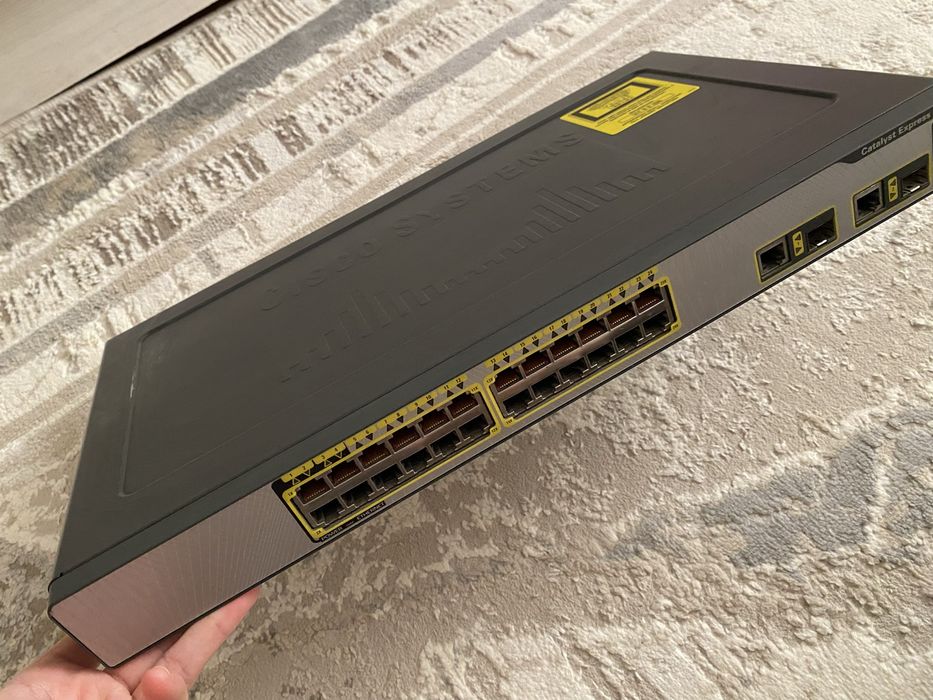 Cisco Catalyst Express 500 WS- CE500-24LC коммутатор