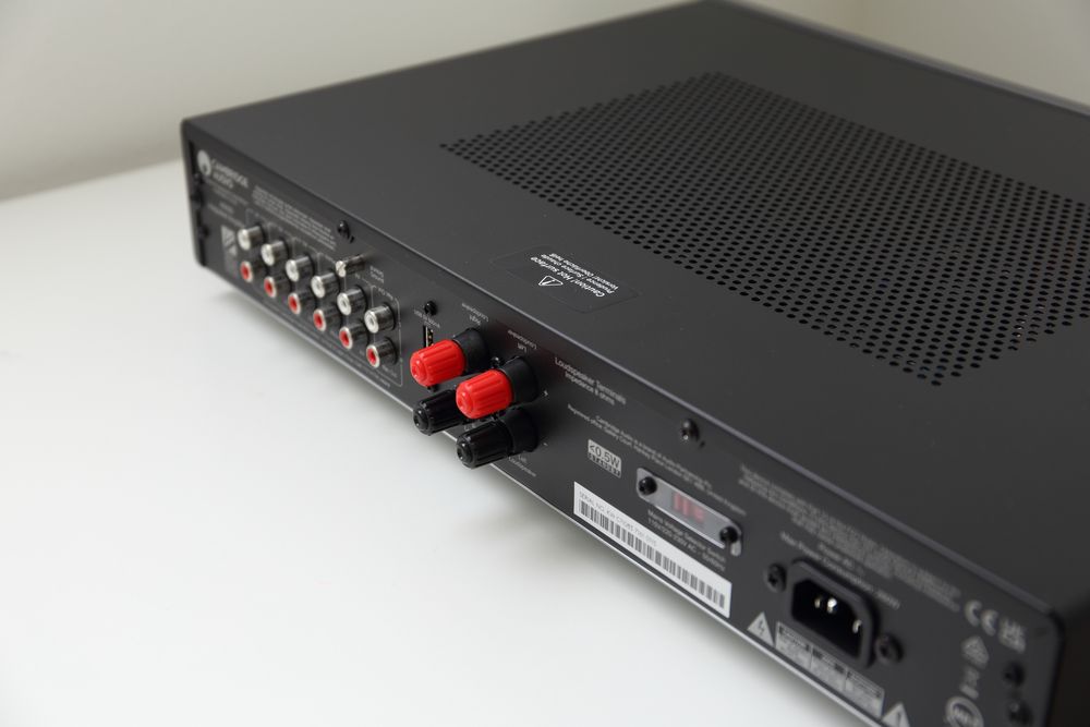 Усилитель Cambridge Audio AXA35