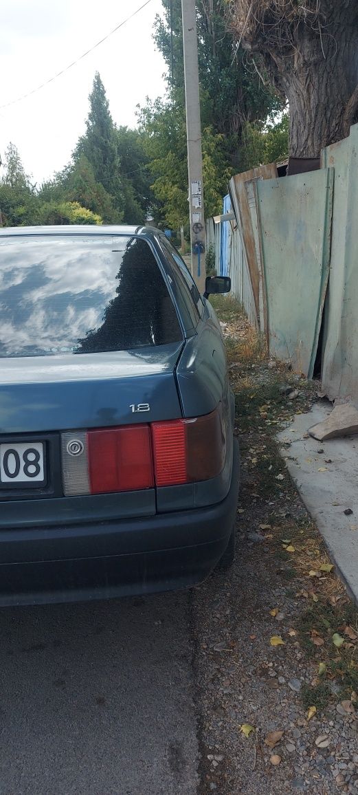 автомобиль ауди 80 б3