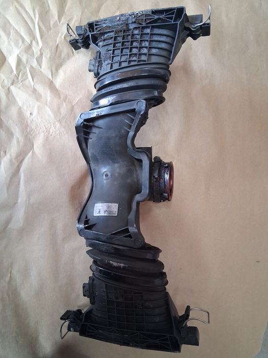 Лястовица,въздуховод,дебитомер мерцедес 3.5 258к.с