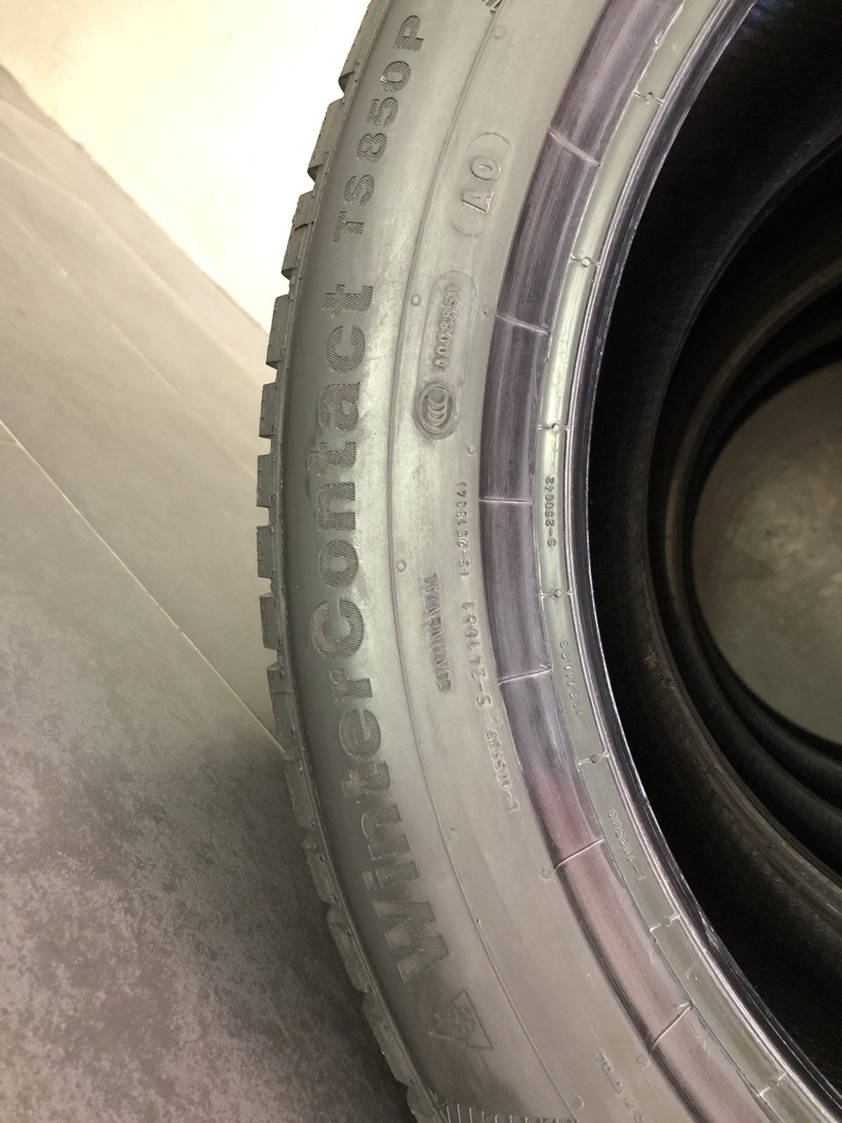 255 50-R20 CONTINENTAL TS 850P