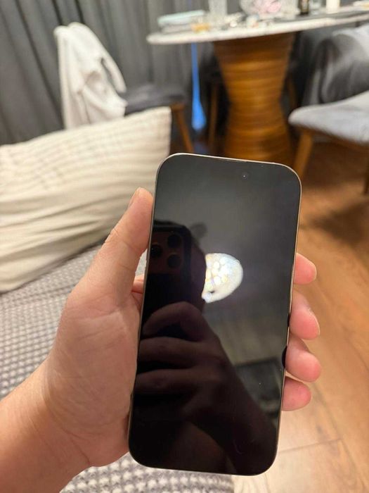 Iphone 16 pro cu garantie, stare impecabila