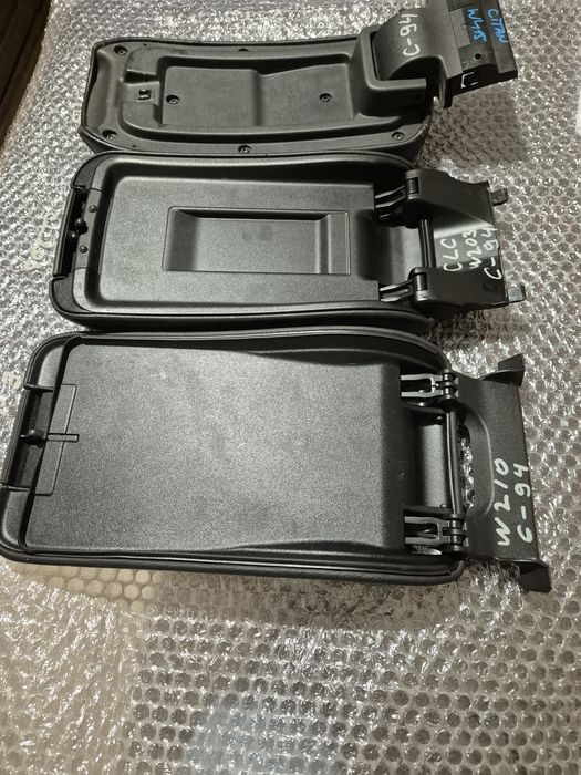 Подлакътник за Mercedes W203,W210,W415